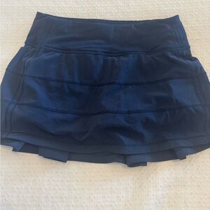 Lululemon Pace Rival Skirt mid rise - gently worn - size 0 - Navy